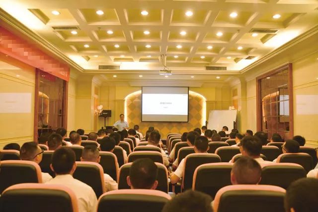 集團(tuán)商業(yè)中心職場(chǎng)開(kāi)講，圣德保永遠(yuǎn)在學(xué)習(xí)