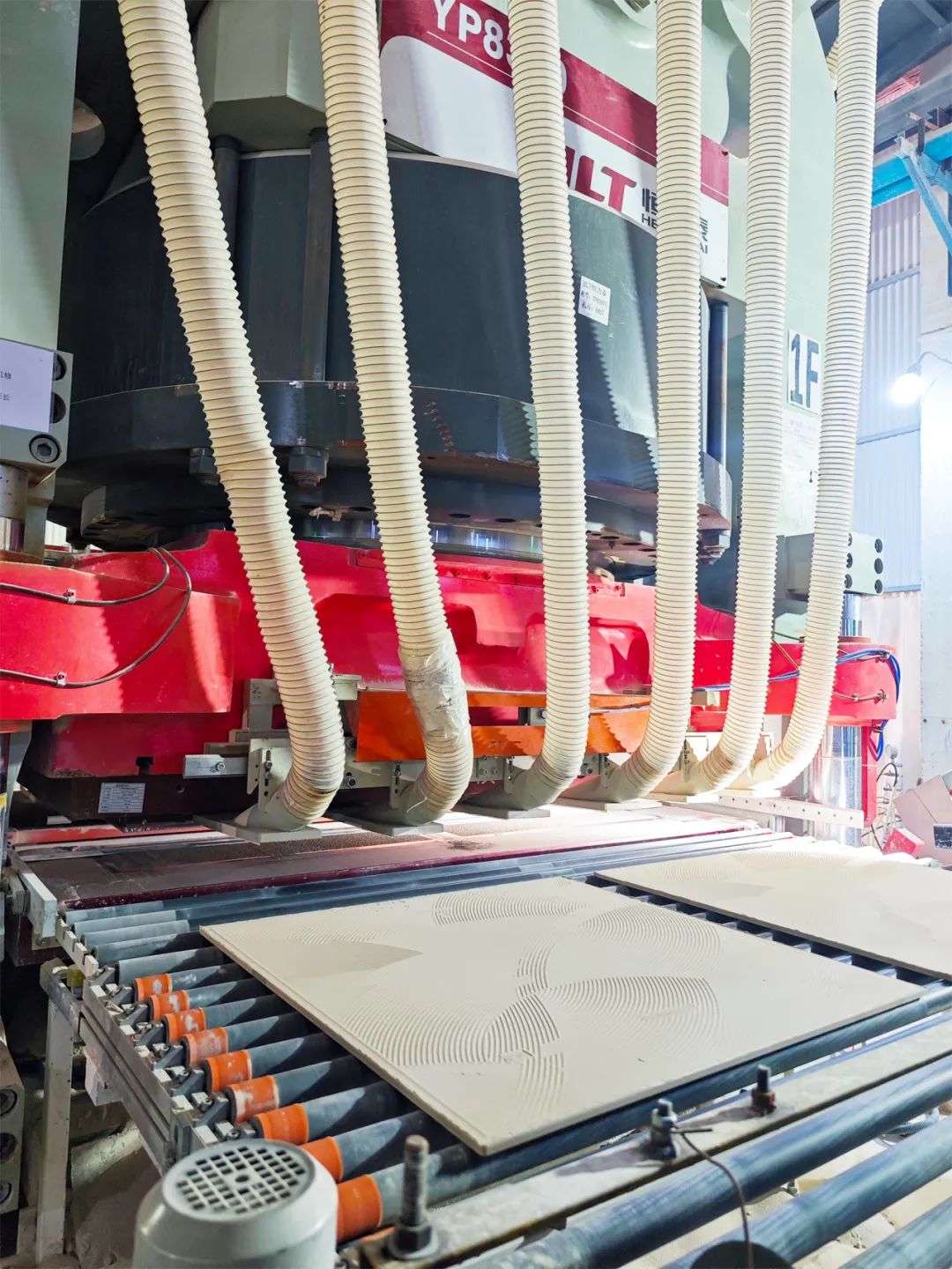 1751245914879956.jpg 640 (4).jpg